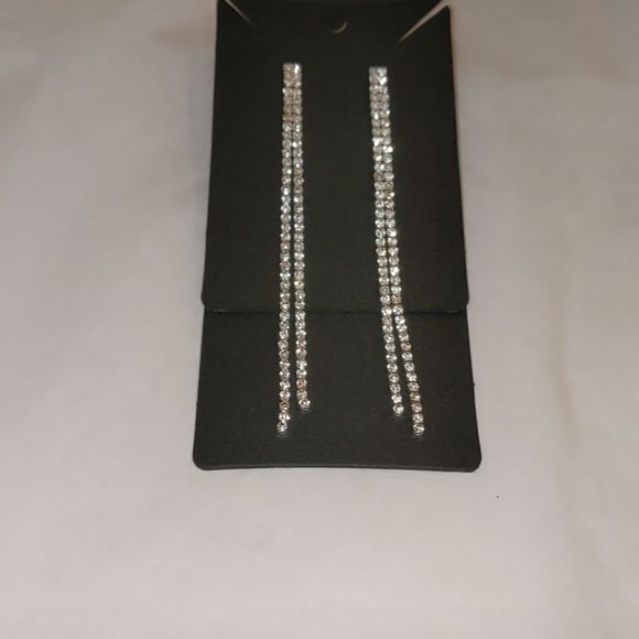 Clear Rhinestone Extra Long Tassel Earrings - Picture 4 of 12